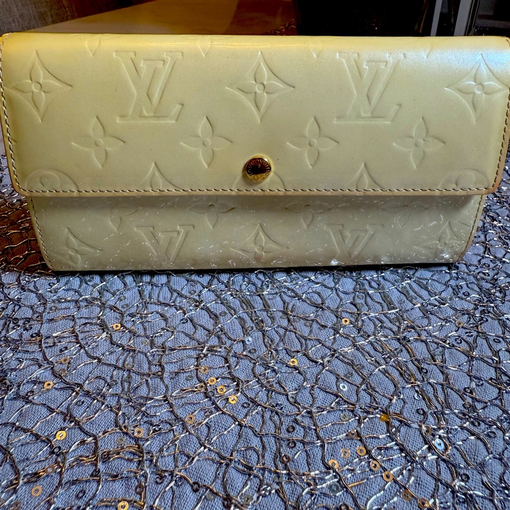 LV Vernis Flap Wallet